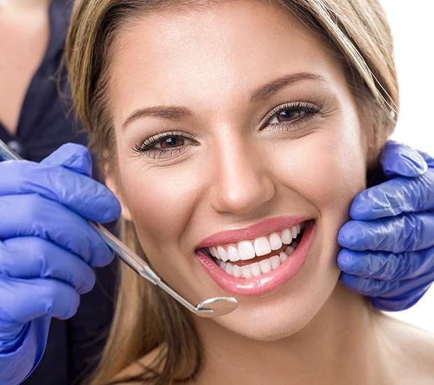 Williamsburg Teeth Whitening at Dentist